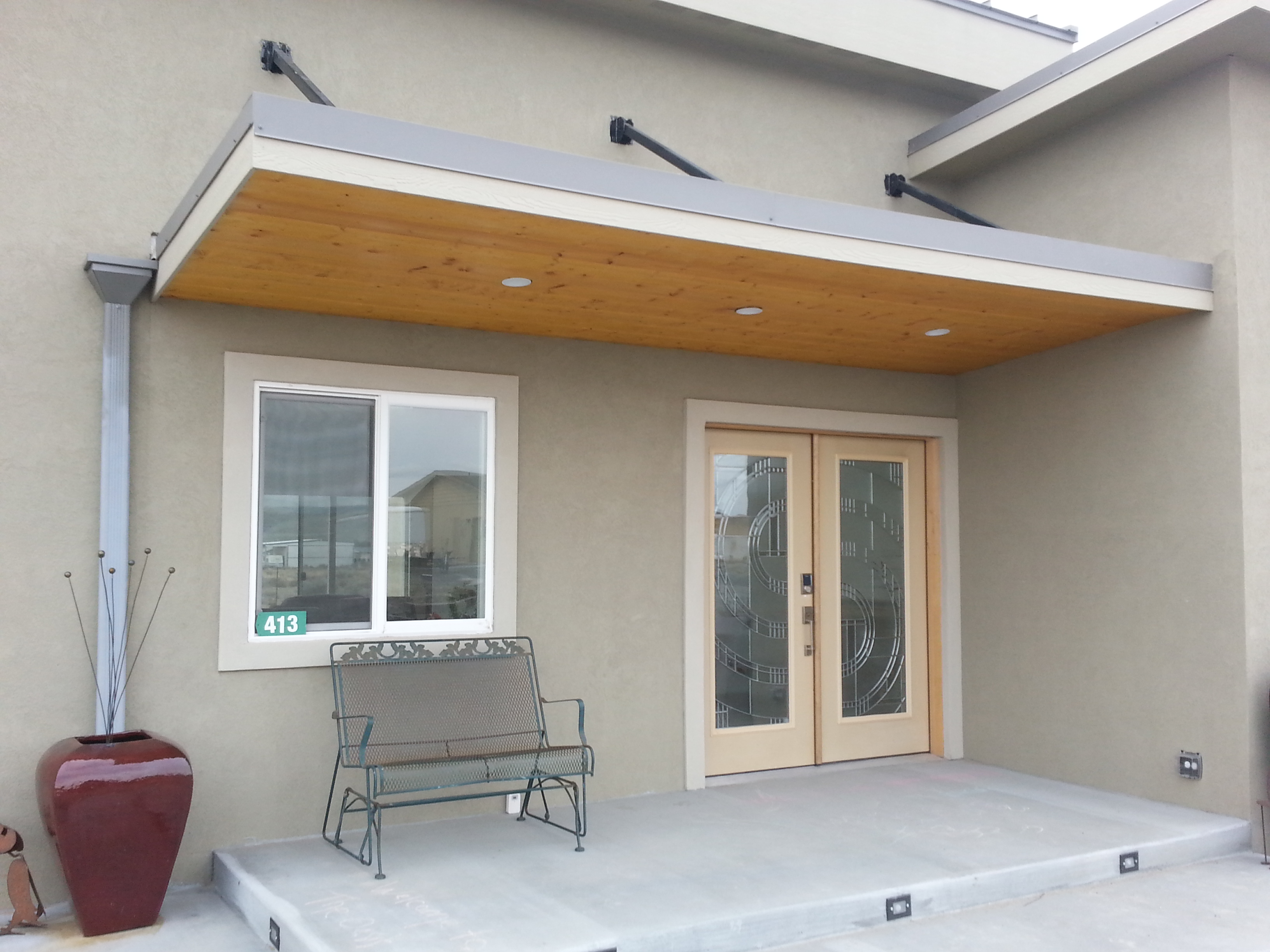 modern home design in central washington front porch